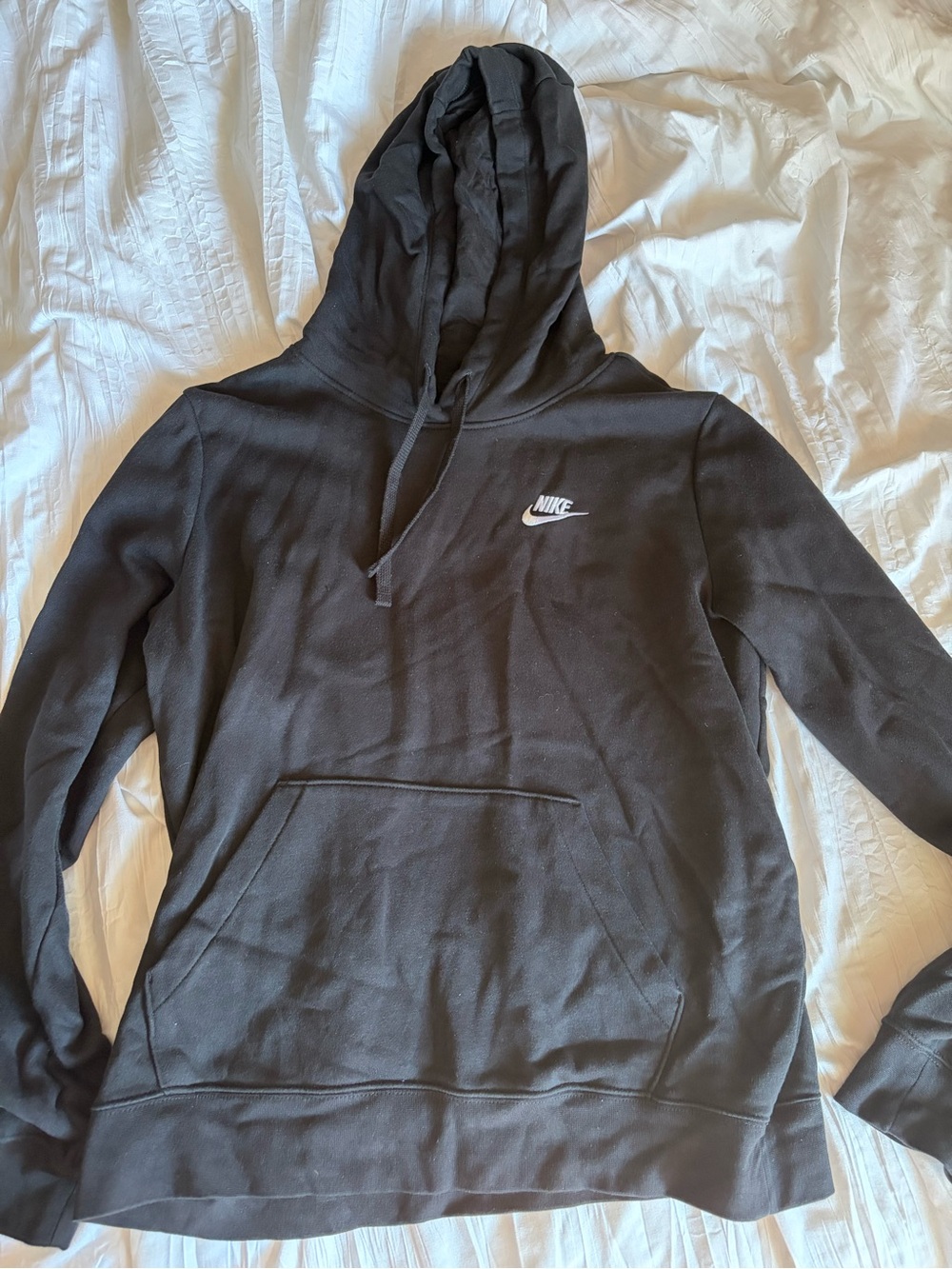 Nike Men’s Black Hooded Pullover Sweatshirt